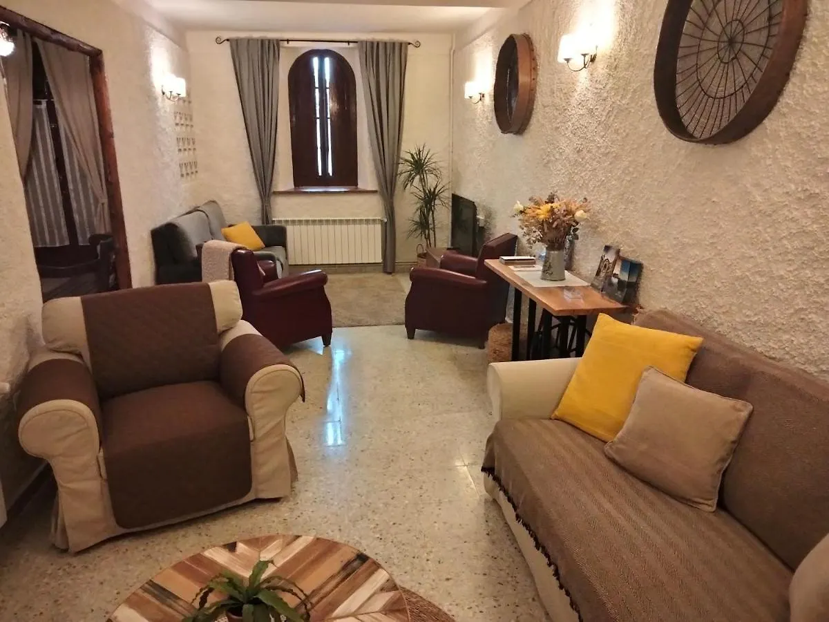 El Forn Rural Villa Montmajor 0*,  Spain
