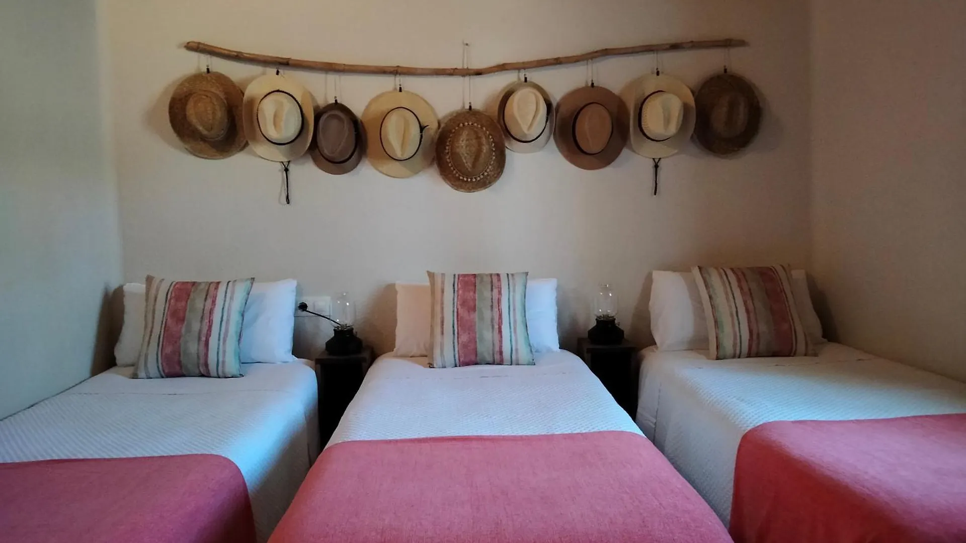 El Forn Rural Villa Montmajor 0*,  Spain